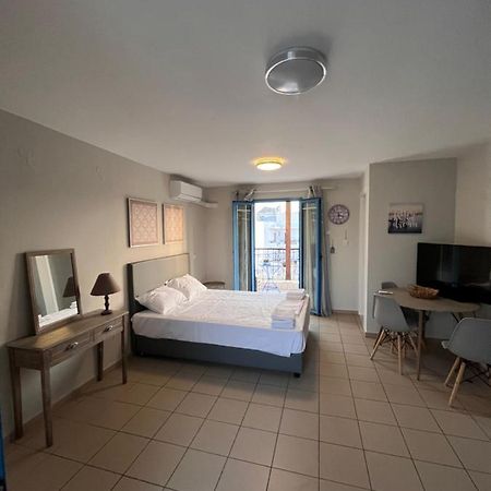 Hersonissos Centre Small Apartment エクステリア 写真