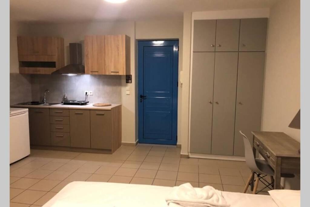 Hersonissos Centre Small Apartment エクステリア 写真